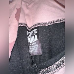 VICTORIA SECRETS PINK YOGA PANTS LARGE